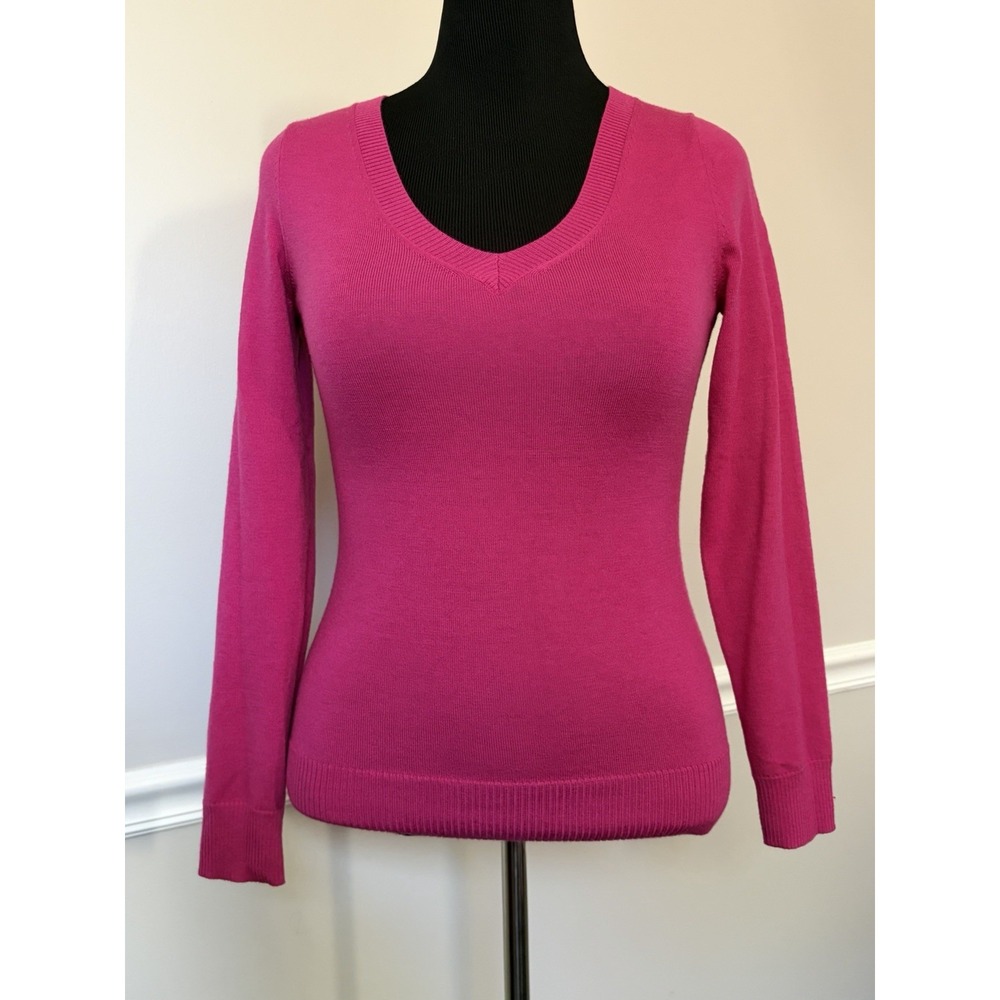 Banana Republic Top Women's Size S Pink Ribbed V-Neck Long Sleeve Sweater